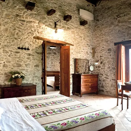 מלון Residenza D'epoca Borgodifiume פיומפרדו ברוציו