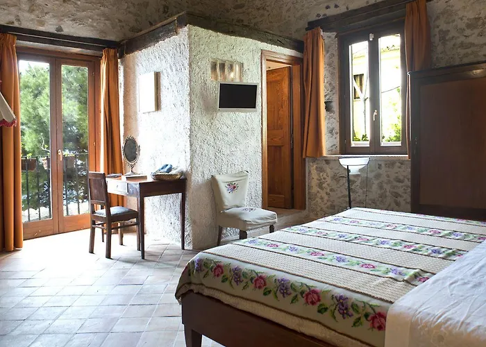 Residenza D'epoca Borgodifiume 3* פיומפרדו ברוציו