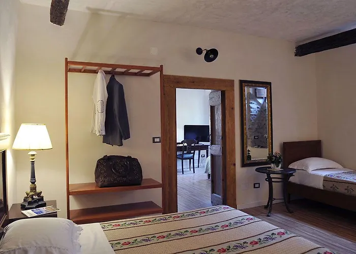 מלון Residenza D'epoca Borgodifiume פיומפרדו ברוציו