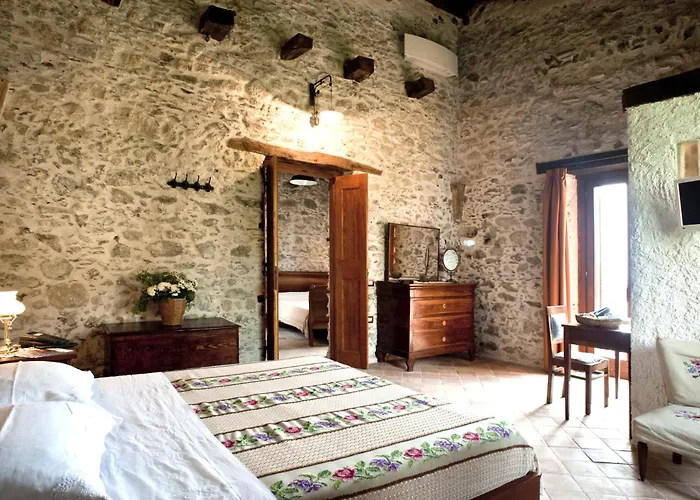 מלון Residenza D'epoca Borgodifiume פיומפרדו ברוציו