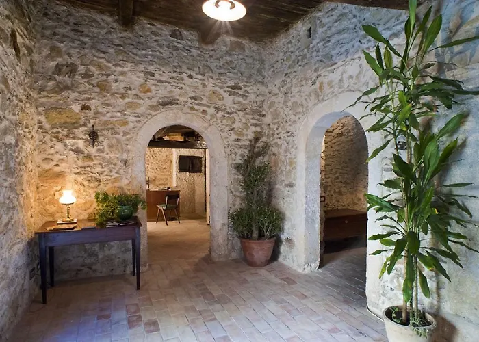 Residenza D'epoca Borgodifiume 3* פיומפרדו ברוציו