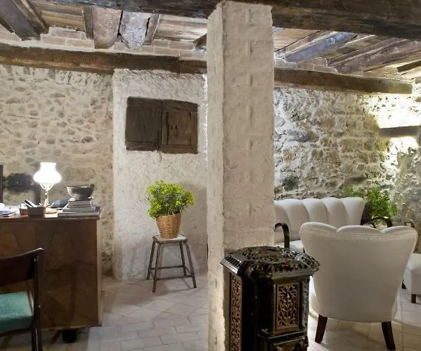 מלון Residenza D'epoca Borgodifiume פיומפרדו ברוציו