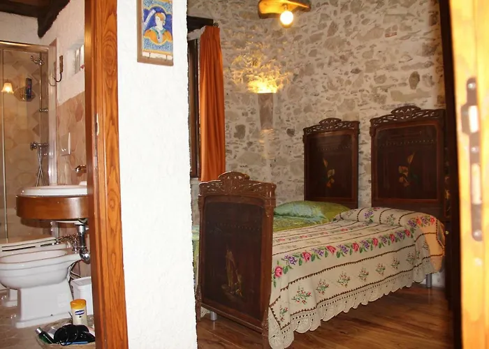 Residenza D'epoca Borgodifiume פיומפרדו ברוציו