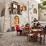 Residenza D'epoca Borgodifiume Фьюмефреддо-Бруцио