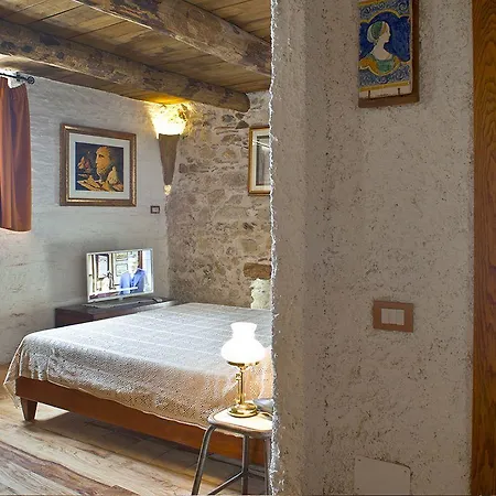 호텔 Residenza D'epoca Borgodifiume 3*