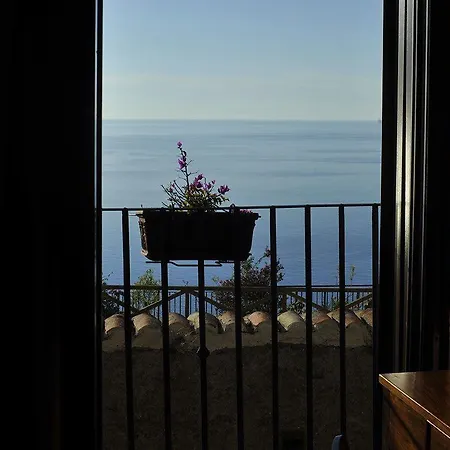 Residenza D'epoca Borgodifiume 3*