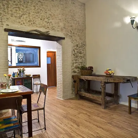 Residenza D'epoca Borgodifiume 3*