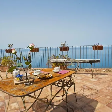 Residenza D'epoca Borgodifiume 호텔 3*