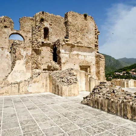 Hotel Residenza D'epoca Borgodifiume 3*