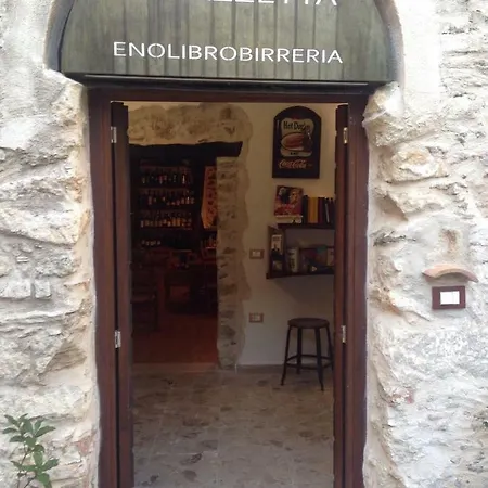 Residenza D'epoca Borgodifiume فندق 3*
